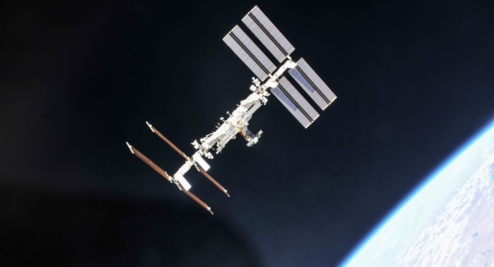 Συναγερμός στον ISS: Κατέρρευσε το σύστημα «αποχέτευσης» – Με πάνες οι αστροναύτες