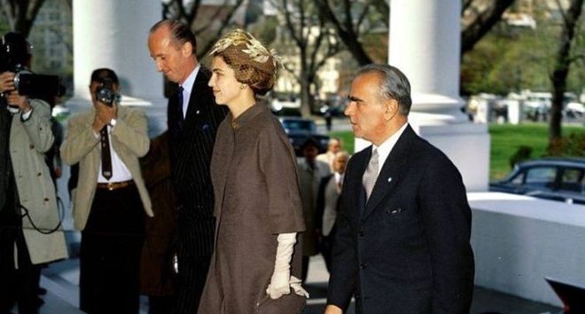 Η επίσκεψη Καραμανλή στον Λευκό Οίκο και το «σκάσε Αμαλία»