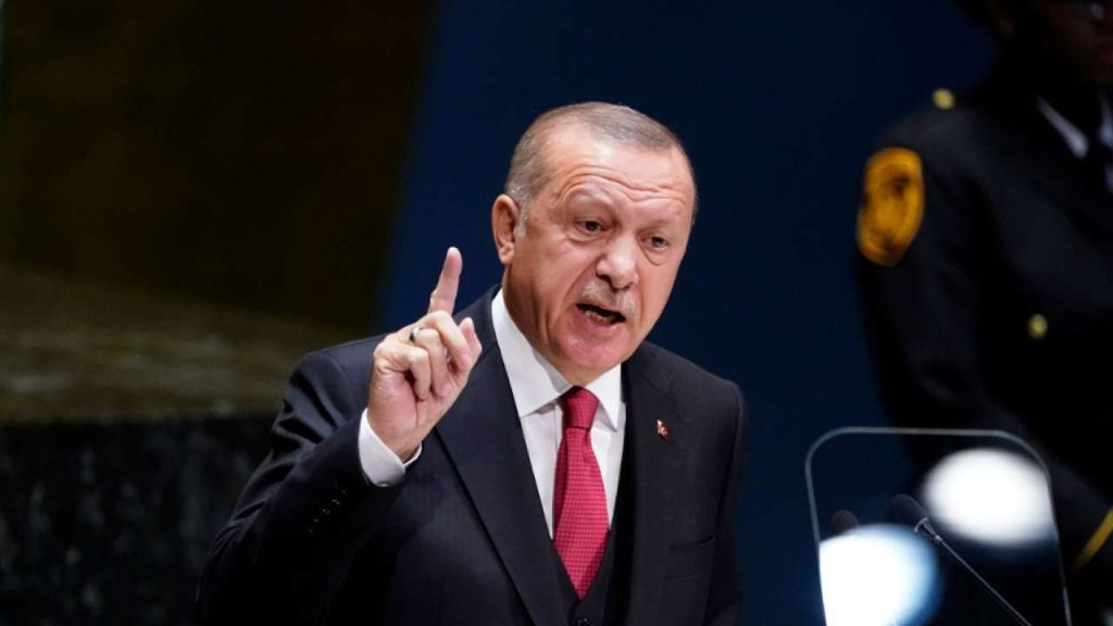 Παραλήρημα των τουρκικών ΜΜΕ: «Χαλάσαμε τα σχέδια της Ελλάδας για ΑΟΖ» – Αιφνιδιασμός στην Αθήνα (για άλλη μία φορά)