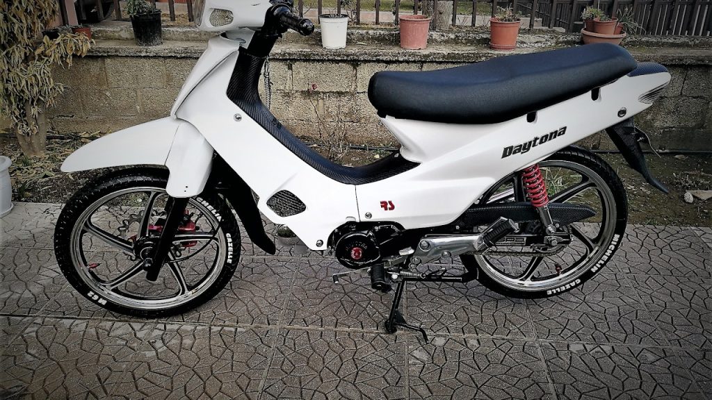 Δρομολογείται η κάρτα θορύβου για τα δίκυκλα για να περιοριστεί η ηχορύπανση