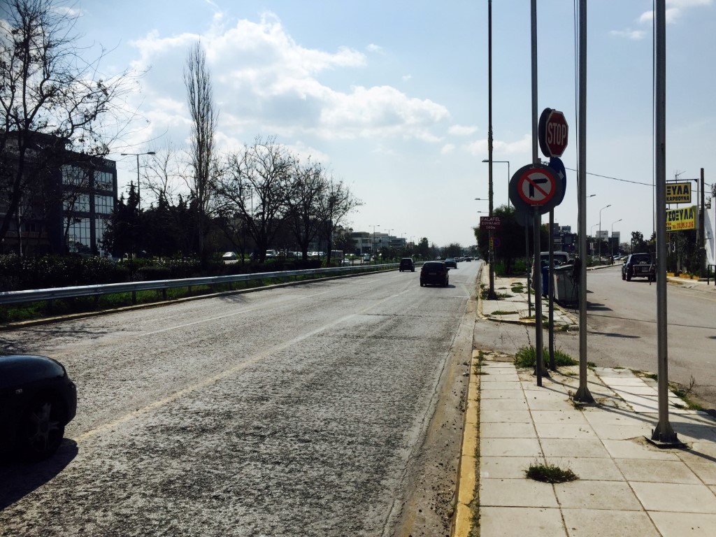 Σύνοδος Πρυτάνεων: Φοιτητές έκλεισαν την λεωφόρο Βουλιαγμένης ως ένδειξη διαμαρτυρίας (φωτο)