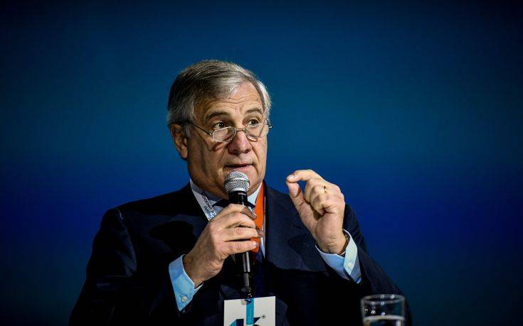 Ευχολόγια άνευ ουσίας από Α.Ταγιάνι για το μεταναστευτικό: «Να μην  αφήσουμε την Ελλάδα μόνη της»