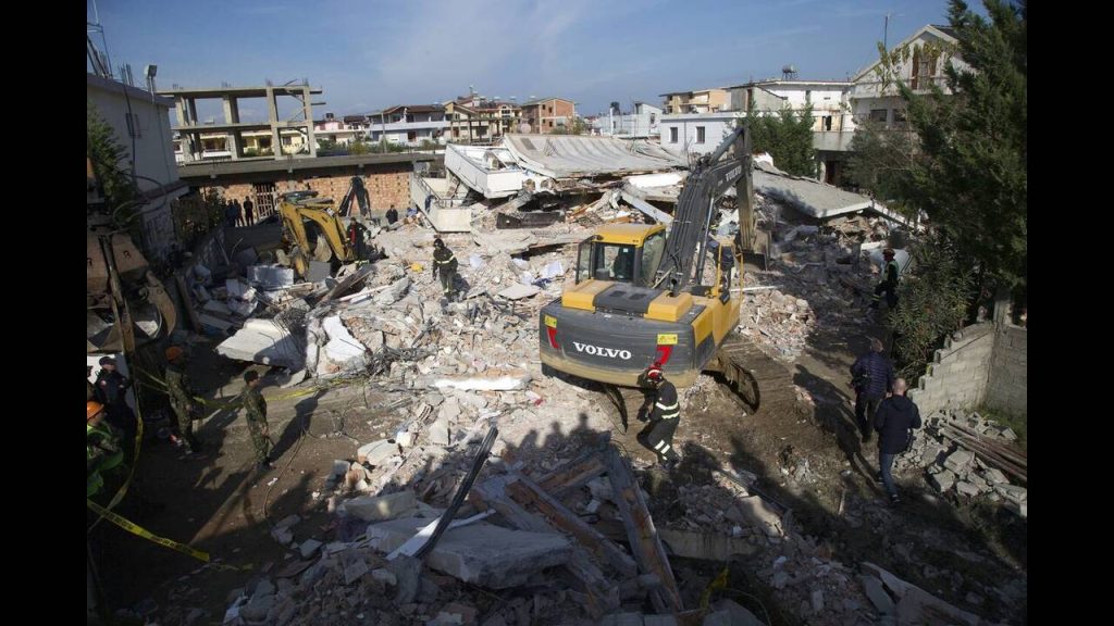 Επέστρεψε η ελληνική αποστολή έρευνας και διάσωσης από την Αλβανία