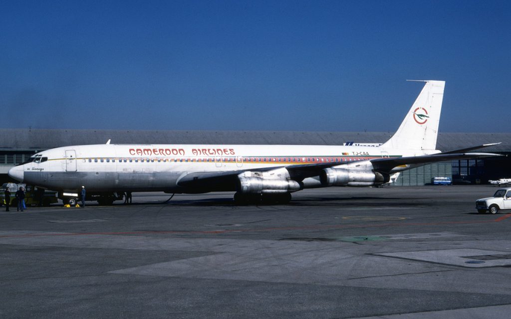 Αεροσκάφος της Cameroon Airlines έπιασε φωτιά ενώ προσέγγιζε το αεροδρόμιο της χώρας