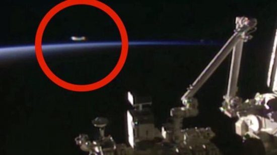 Δείτε γιατί η NASA διέκοψε «κακήν-κακώς» την απευθείας μετάδοση από διαστημικό σταθμό (φώτο)