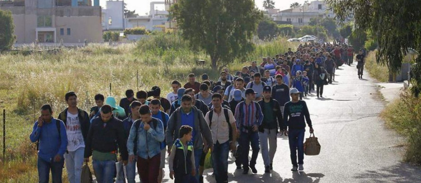Με εντολή ΓΕΣ οι οδηγοί των στρατιωτικών οχημάτων στην Θράκη ενώπιον παράνομων μεταναστών τα εγκαταλείπουν & φεύγουν;