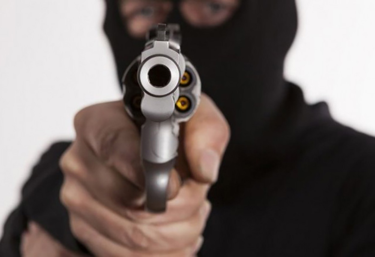 Ένοπλη ληστεία σε τράπεζα της Μεσσηνίας – Άγρια καταδίωξη των δραστών