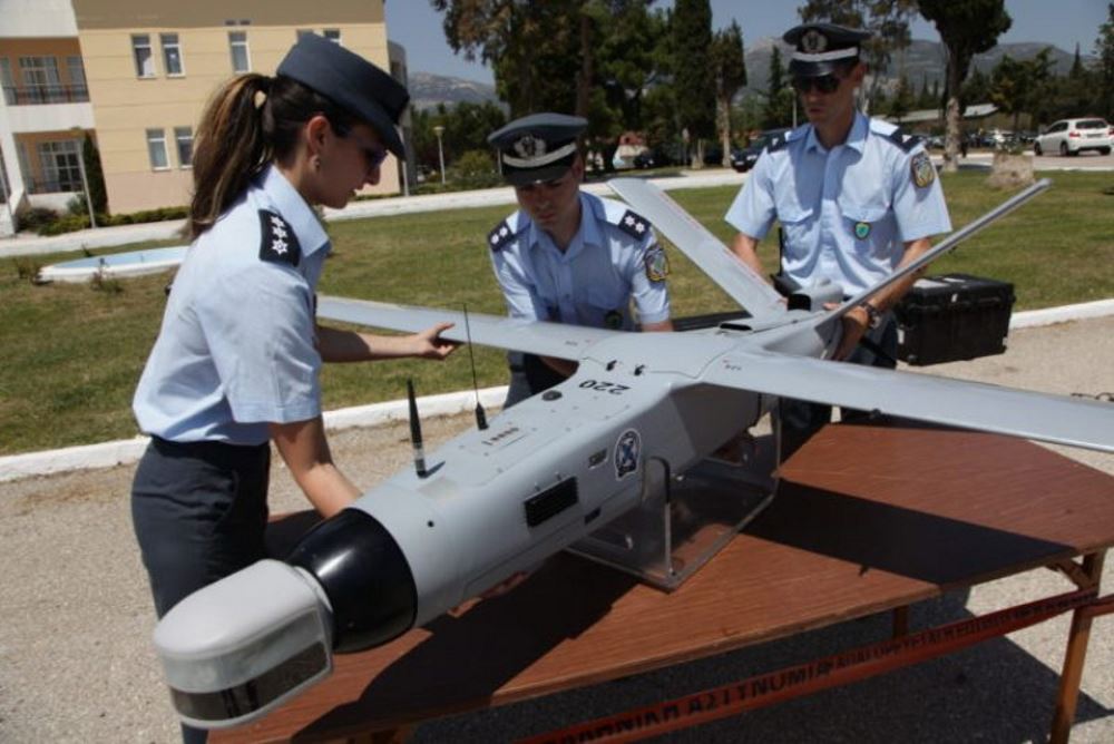Drone της ΕΛ.ΑΣ. κατέπεσε στα Εξάρχεια: Κατάρριψη ή τεχνικό πρόβλημα;