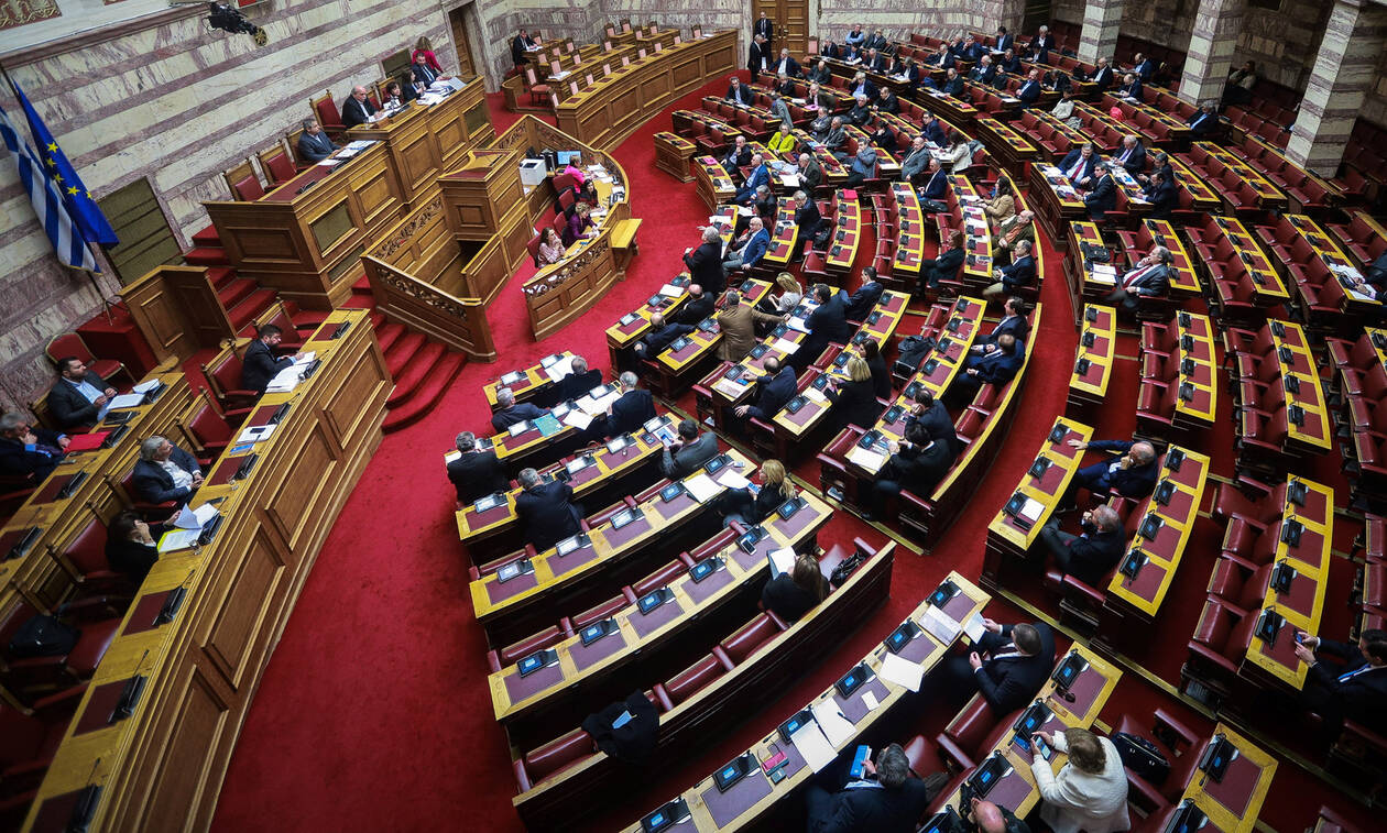 Στη Βουλή το νομοσχέδιο για την ψήφο των αποδήμων – Στόχος της κυβέρνησης η ομόφωνη ψήφισή του