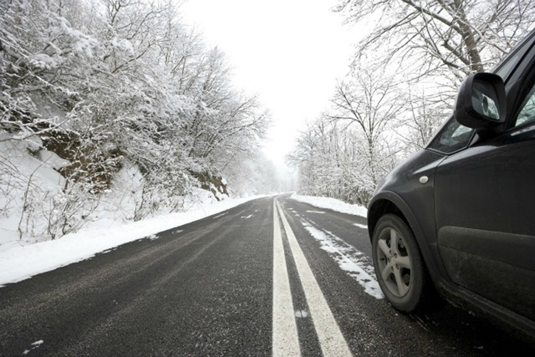 Δείτε τι πρέπει να προσέξετε όταν πρόκειται να οδηγήσετε σε πάγο και χιόνι