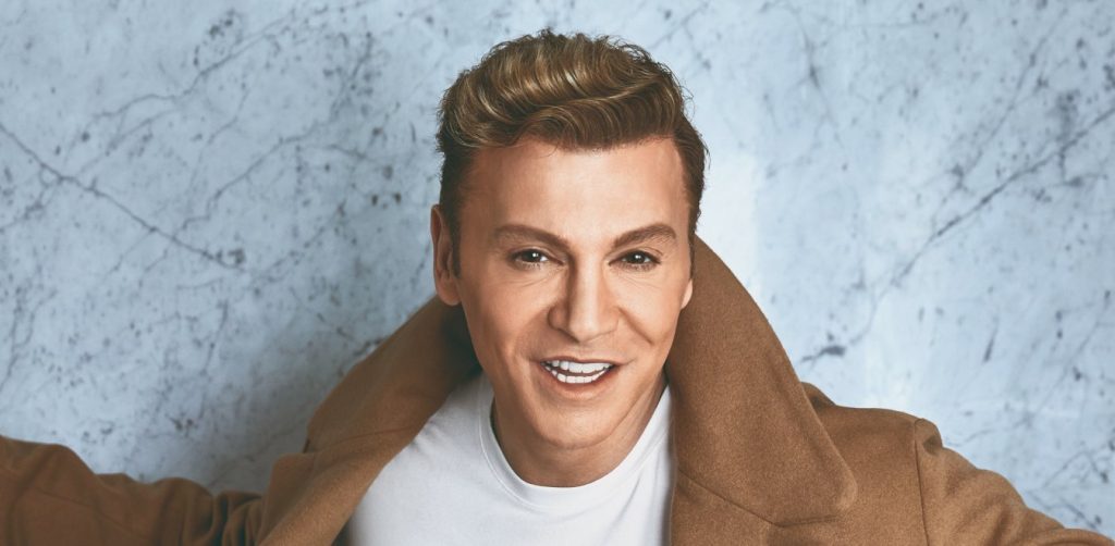 Τ.Ζαχαράτος: «Νόμιζαν είμαι τραβεστί ή drag queen» (βίντεο)