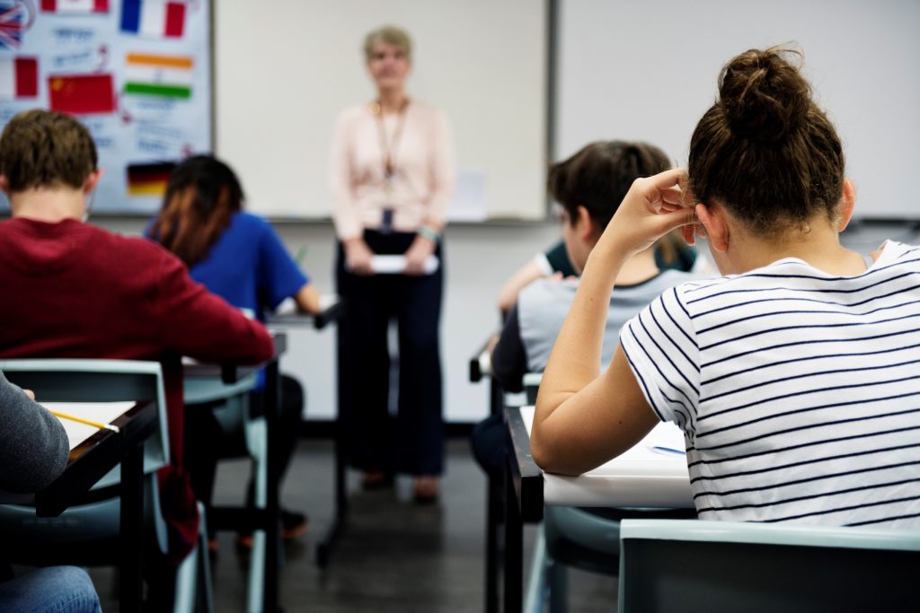 Καινοτομία στην εκπαίδευση κατ’οίκον: Με ένα «κλικ» εσείς επιλέγετε εκπαιδευτικό και κόστος για μαθήματα στο σπίτι