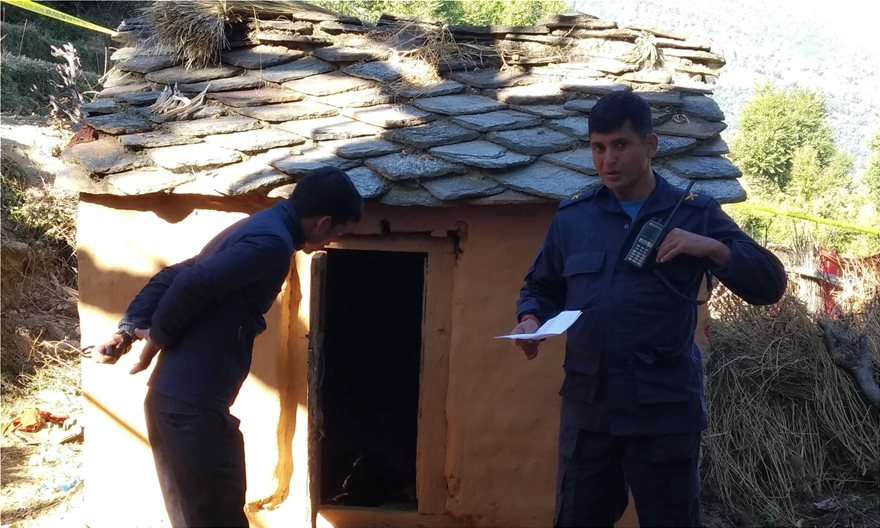 Φρίκη στο Νεπάλ: 21χρονη βρήκε τραγικό θάνατο αφού την έστειλαν σε καλύβα επειδή είχε περίοδο