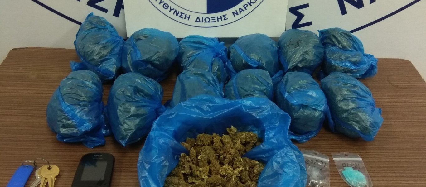 Συνελήφθη σπείρα ναρκωτικών που δρούσε στην Αττική – Κατασχέθηκαν τα σύνεργα των δραστών