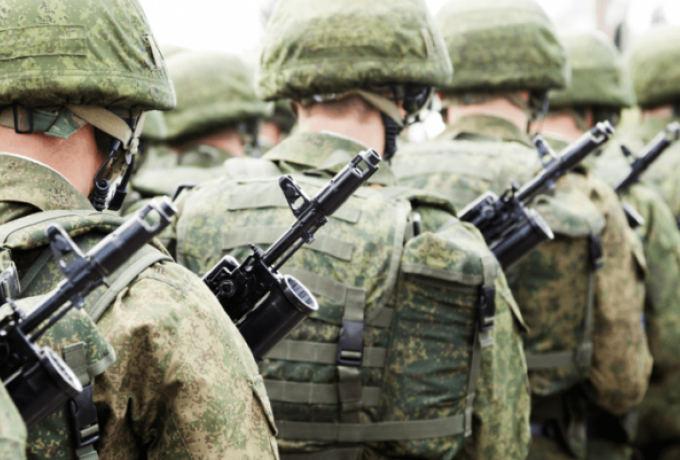 Χάπι αντι-κούκου, Γκοτζίλα και εμβόλια: 5 μεγάλα ψέματα που σου είπαν οι πάλιουρες στον στρατό και τα έφαγες αμάσητα