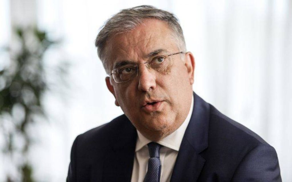 Τ.Θεοδωρικάκος: «Έρχονται 20.000 προσλήψεις στο Δημόσιο και 8.000 στους ΟΤΑ»