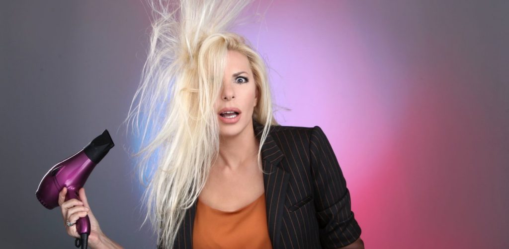 «Πανικός» στο πλατό της Αννίτας Πάνια – Ούρλιαζε και πετούσε ότι έβρισκε (βίντεο)