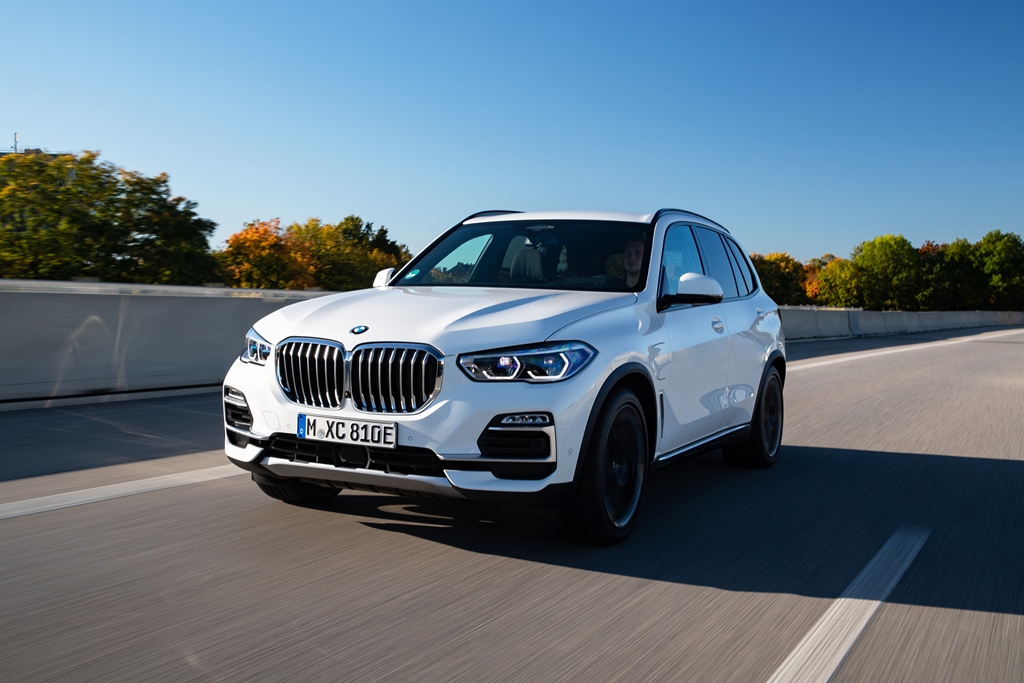 BMW: Νέο ρεκόρ όλων των εποχών για τα ηλεκτροκίνητα οχήματα