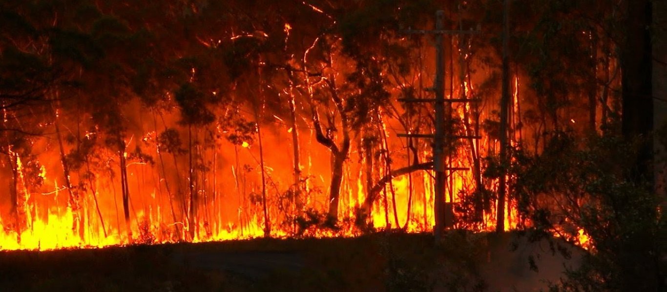 Τοξικό νέφος έχει σκεπάσει την Αυστραλία – Συνεχίζονται οι μάχες με τις φλόγες (βιντεο)
