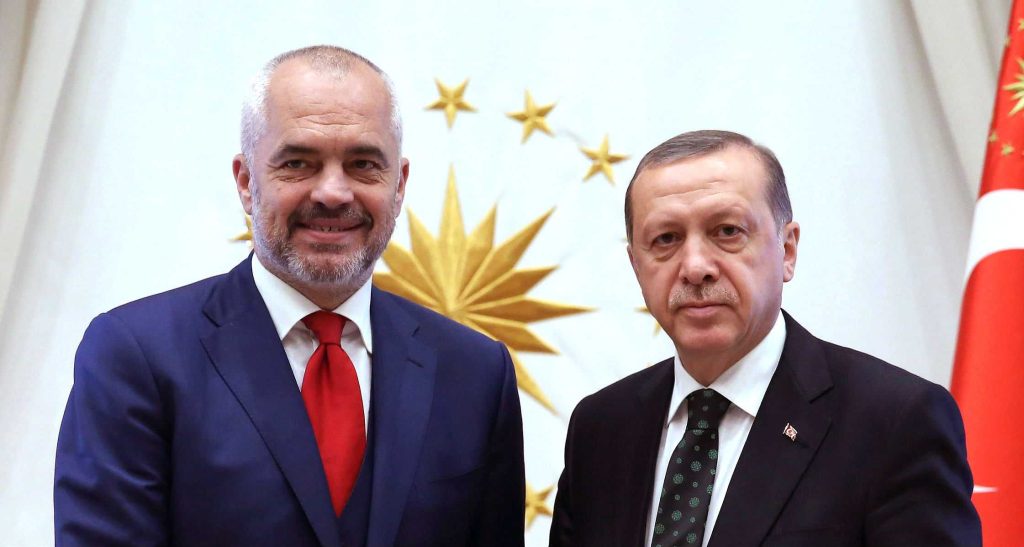 Επίσκεψη Ε.Ράμα στην Κωνσταντινούπολη – Συναντήθηκε με τον Ρ.Τ.Ερντογάν (βίντεο)