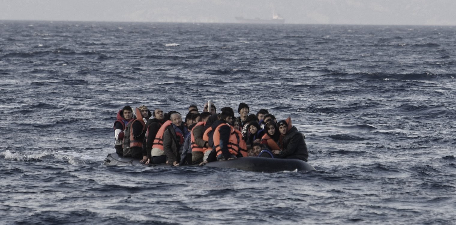 Διάλυση: Ούτε το ΛΣ χρειάζεται πλέον – 239 λαθραίοι μετανάστες αποβιβάστηκαν μόνοι τους σε ένα μόνο 24ωρο