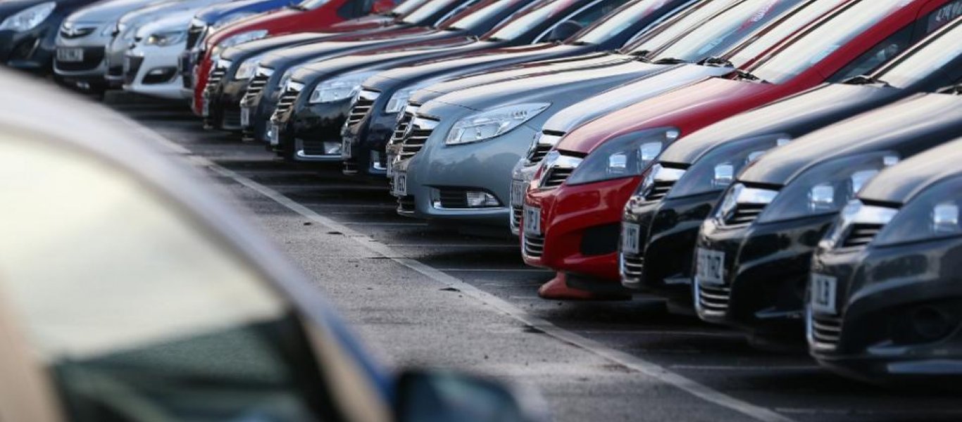 «Έρχονται» αλλαγές στα τέλη κυκλοφορίας – Τι θα ισχύσει για τα παλαιά αυτοκίνητα