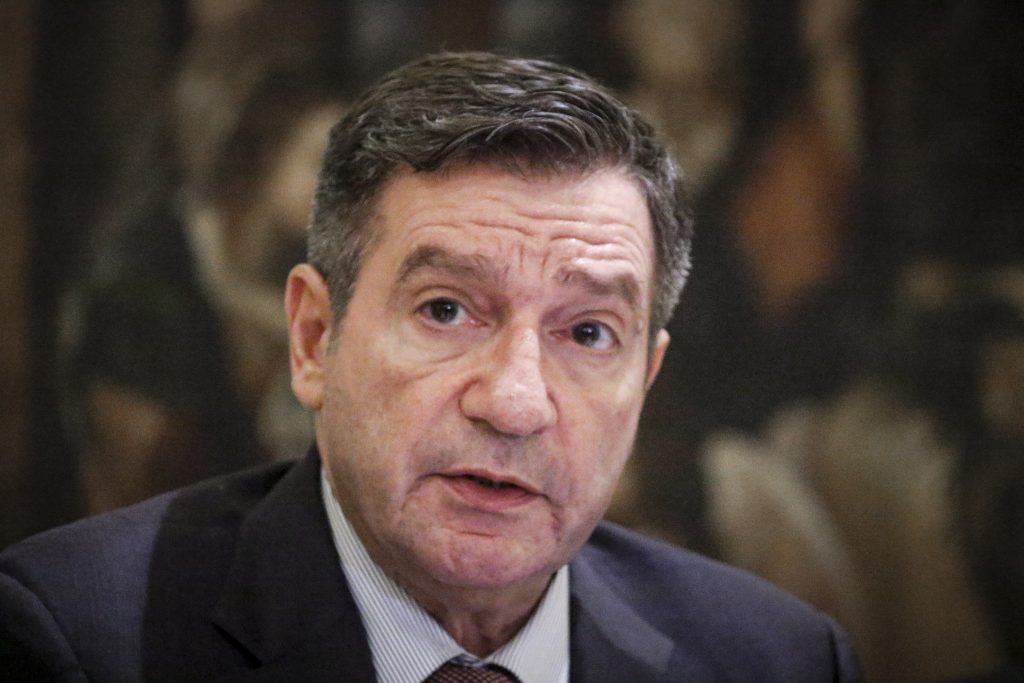 Γ.Καμίνης: «Είτε συμφωνείτε είτε διαφωνείτε περιμένετε να ολοκληρωθεί ο στολισμός για να κάνετε την κριτική σας»