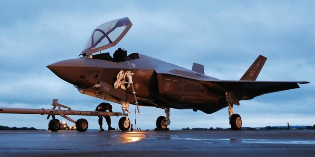 Το νέο drone των Αμερικανών που θα συνοδεύει τα F-35 στη μάχη (βίντεο)