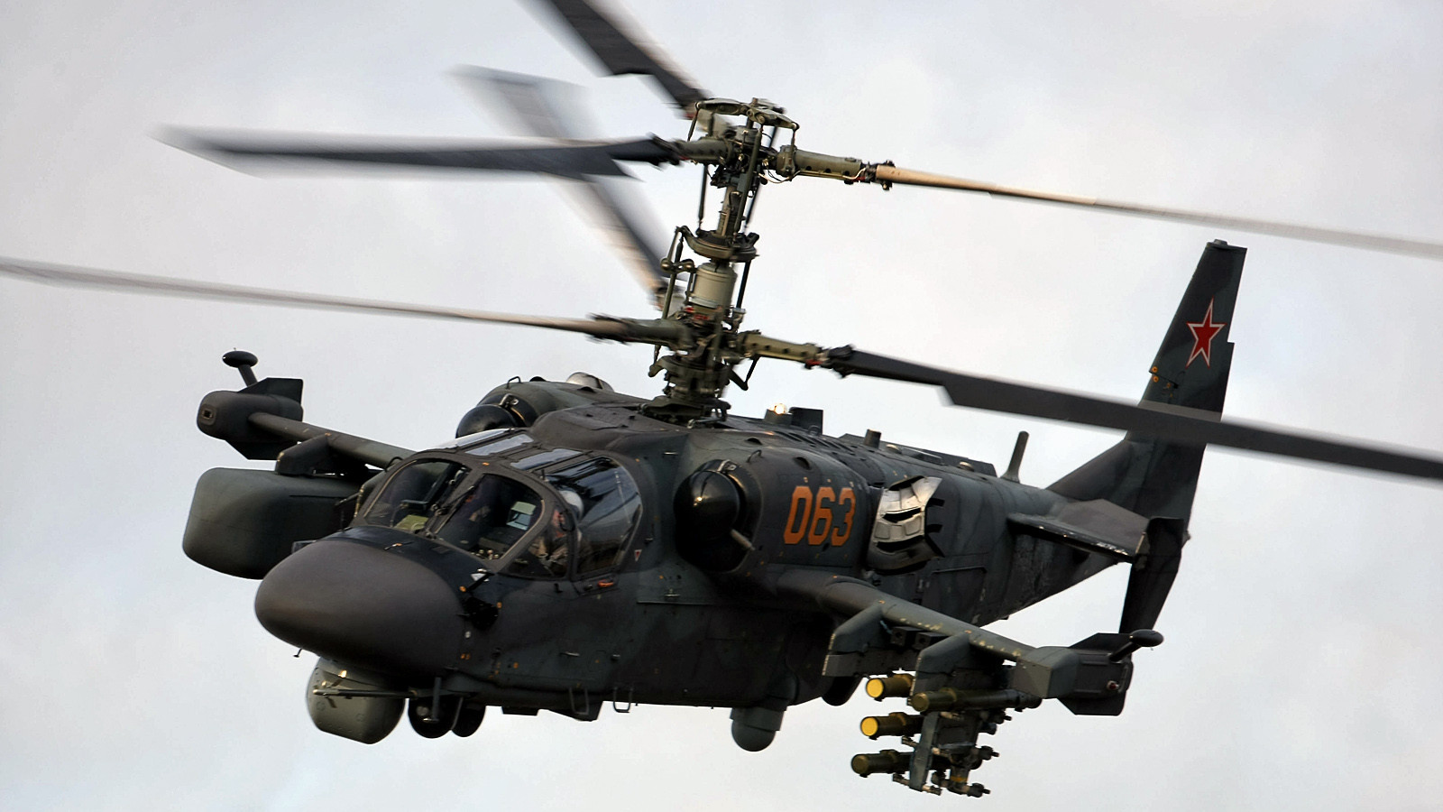 Ka-52 Alligator: Το ρωσικό επιθετικό ελικόπτερο που αψηφά τους νόμους της φυσικής [βίντεο]