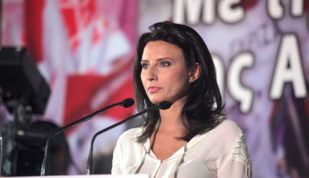 N.Kασιμάτη: «Με αδικείτε για το “μπάτσοι-γουρούνια-δολοφόνοι” – Δεν εννοούσα όλους σας»!