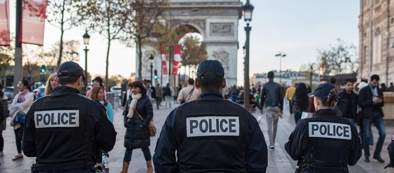 Παρίσι: Άνδρας απείλησε με μαχαίρι αστυνομικούς στην περιοχή Λα Ντεφάνς – «Εξουδετερώθηκε» από την αστυνομία