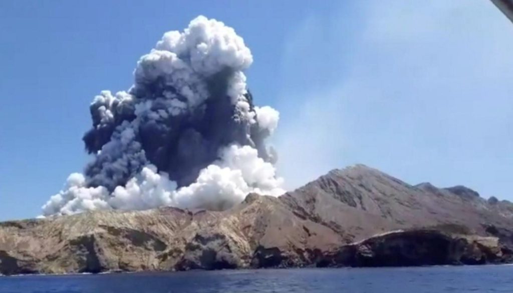 Έκρηξη ηφαιστείου στη Νέα Ζηλανδία: Ανασύρθηκαν έξι πτώματα