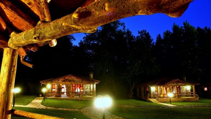 Βγαλμένο από παραμύθι: Ο ελληνικός τουριστικός οικισμός που προσπαθούν να αντιγράψουν οι ξένοι