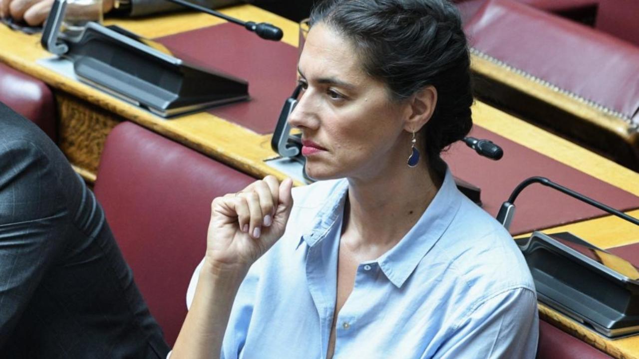 Νόνη Δούνια:  «Ο πρώτος προϋπολογισμός της Κυβέρνησης θέτει στο επίκεντρο τους πολίτες και τις ανάγκες τους»