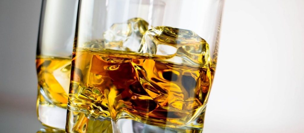 Από πόσα ποτά και πάνω αυξάνεται ο κίνδυνος εμφάνισης καρκίνου;