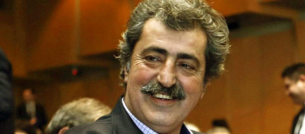 Το ζεϊμπέκικο του Παύλου Πολάκη σε εκδήλωση του ΣΥΡΙΖΑ (βίντεο)