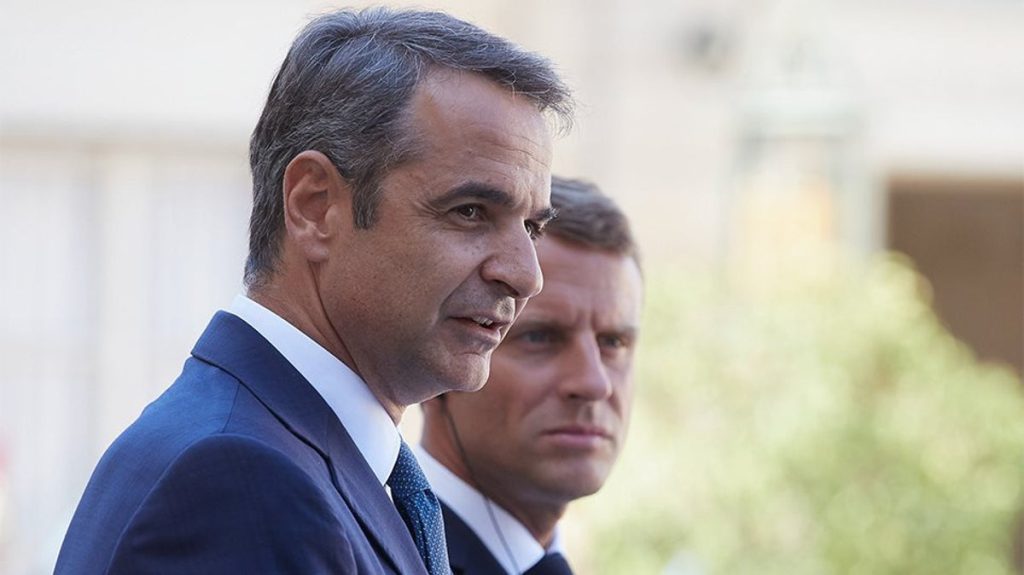 «Από κοντά» έχει ο Κ.Μητσοτάκης τον Μ.Μακρόν: Ελπίζει ότι θα τον «ξελασπώσει» σε μια κρίση με την Τουρκία αλλά…