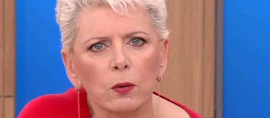 Ε.Ακρίτα για Μ.Σεφερλή: «Η δουλειά του είναι trash – Αν είναι να πληρώσω γι’ αυτό θα το ξέρουμε την άνοιξη» (βίντεο)