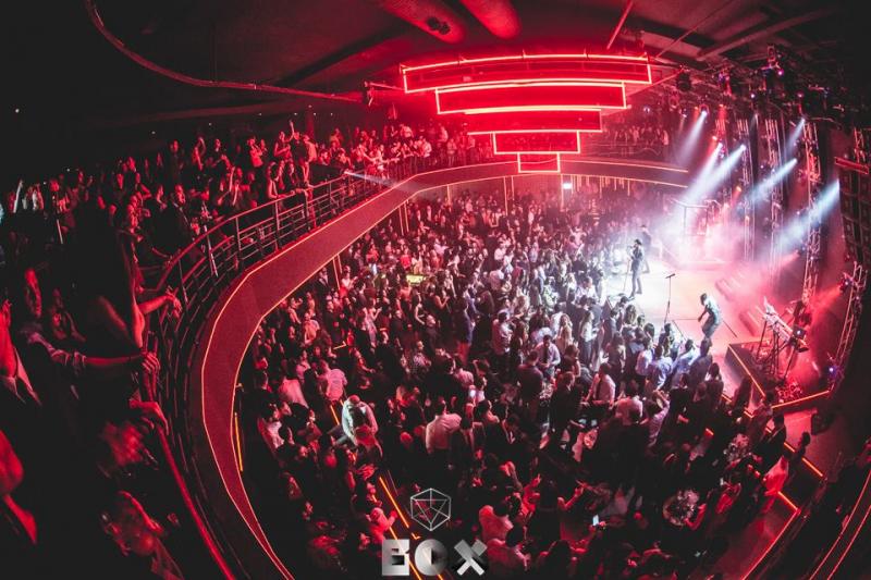 Ο τιμοκατάλογος των μπουζουκιών τις γιορτές: Αυτά είναι τα πιο ακριβά και τα πιο φτηνά κέντρα (φωτο)