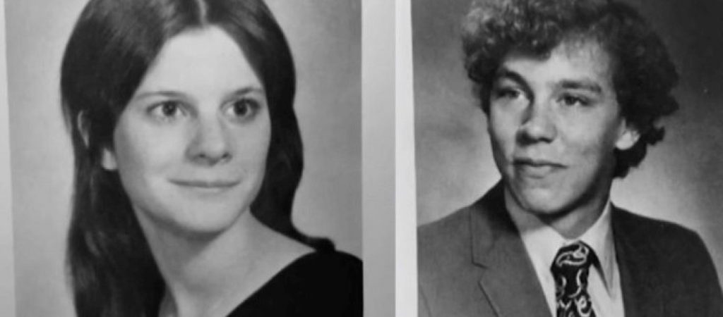 Το 1977 βγήκε ραντεβού με έναν άνδρα αλλά δεν την πήρε ποτέ τηλέφωνο – 33 χρόνια μετά συνειδητοποιεί.. (βίντεο)