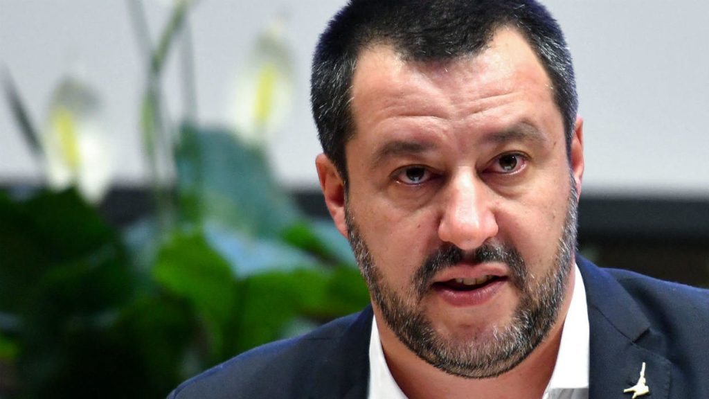 «Το Κίνημα Πέντε Αστέρων» ψηφίζει παραπομπή του Μ. Σαλβίνι επειδή δεν επέτρεψε την αποβίβαση παράνομων μεταναστών!