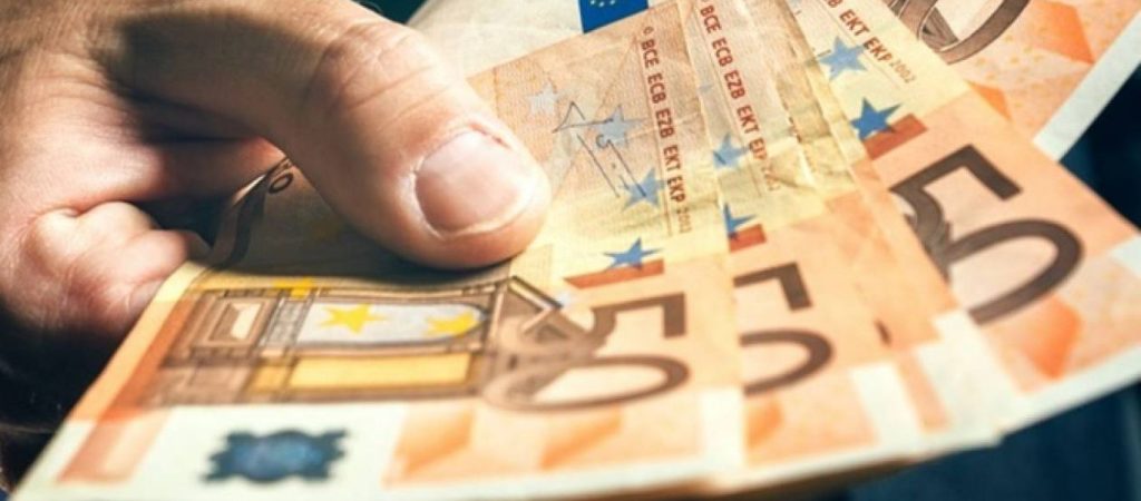 Οι μισθοί στην Ελλάδα το 2019: Με κάτω από 800 ευρώ οι μισοί εργαζόμενοι – Μείωση της ανεργίας (φωτο)