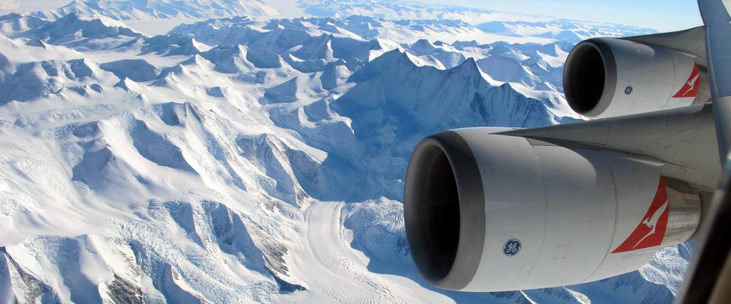 Antarctica Flights: Η μοναδική πτήση για να υποδεχτείτε το νέο χρόνο πάνω από την Ανταρκτική