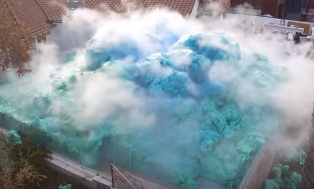 Έκρηξη «ηφαιστείου»… αφρού – Δείτε το απολαυστικό βίντεο