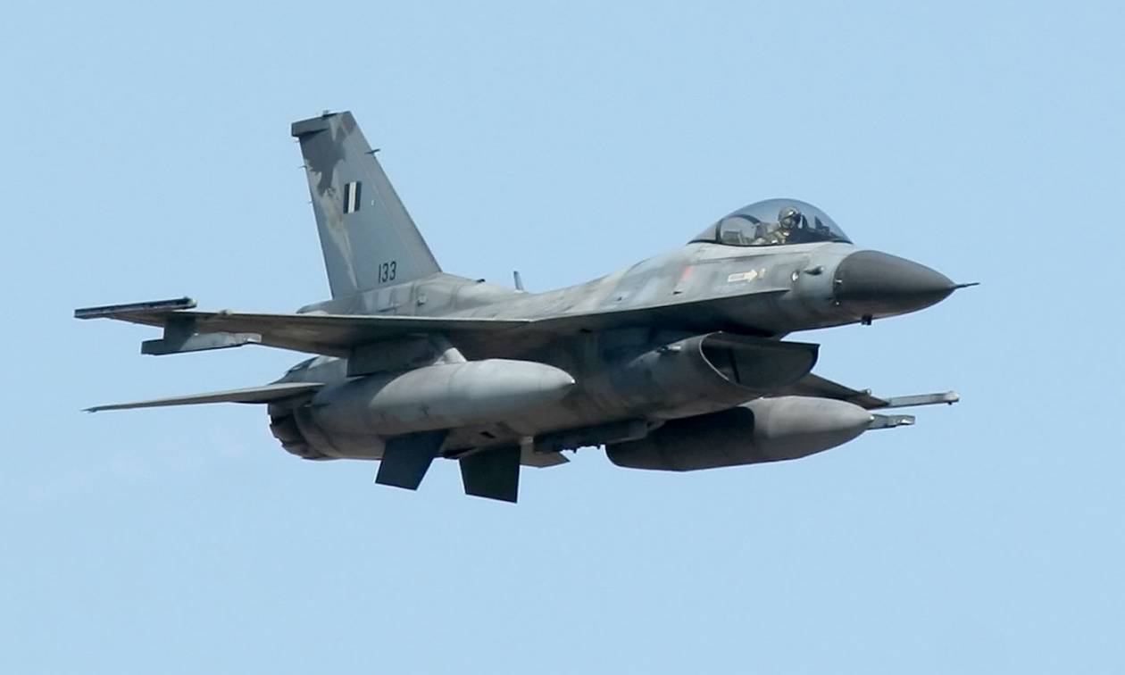 Ελληνικά F-16 πέταξαν πάνω από τα Σκόπια – Η ΠΑ προστατεύει τους προκλητικούς Σκοπιανούς