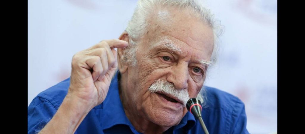 Σε νοσοκομείο εισήχθη ο Μανώλης Γλέζος