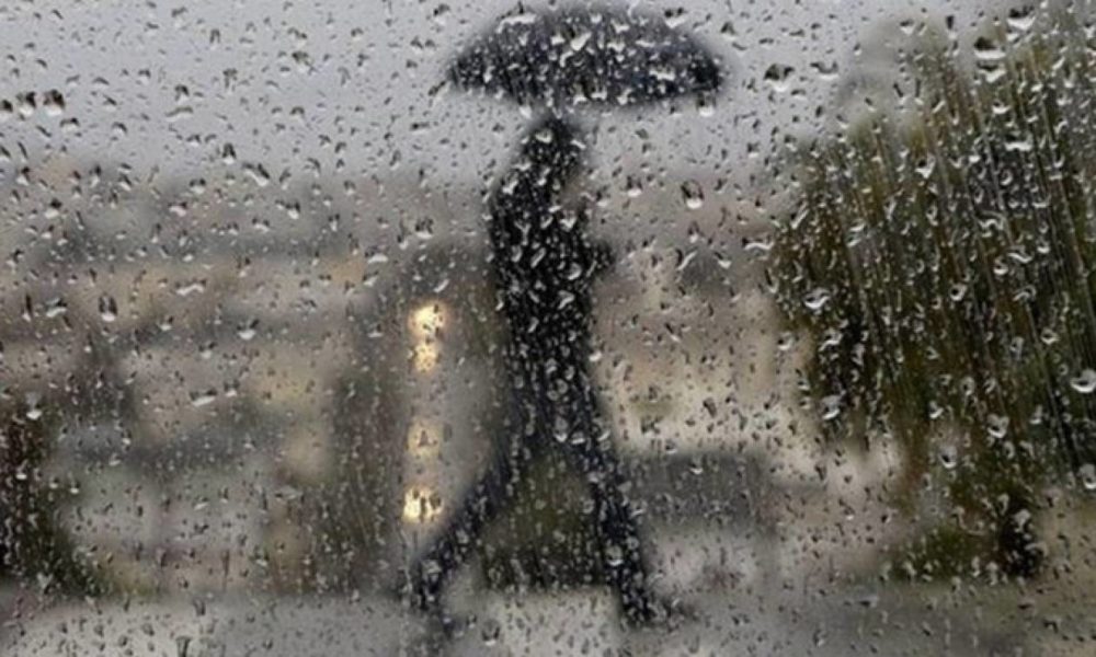 Καιρός: Παραμονή Χριστουγέννων με βροχές και καταιγίδες