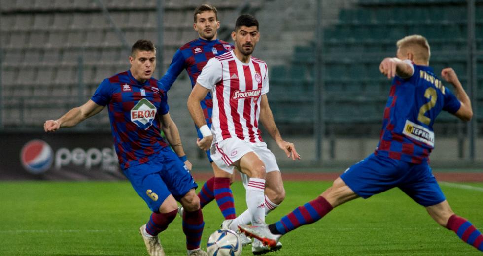 Ολυμπιακός: Κατέθεσε μήνυση στους διαιτητές του αγώνα με τον Βόλο για δωροδοκία – Τους αναζητά η ΕΛ.ΑΣ.