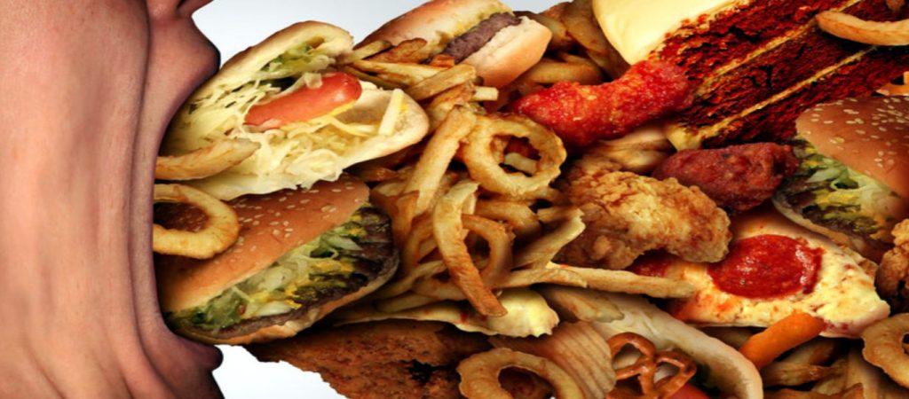 Συνδυασμοί τροφίμων που είναι δημοφιλείς αλλά ταυτόχρονα επιβλαβείς για την υγεία μας (βίντεο)