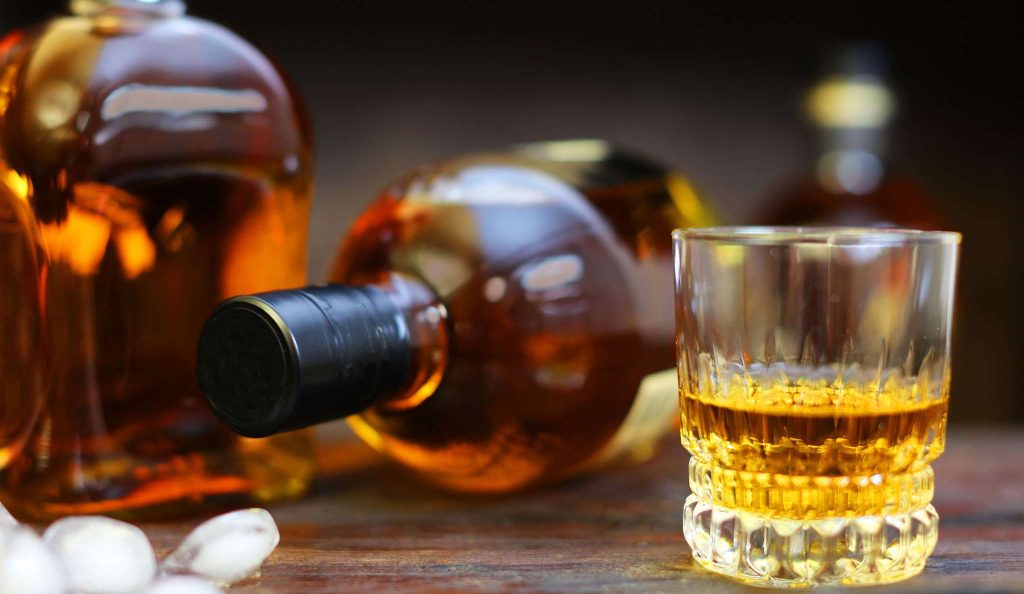 9+1 αναπάντεχα οφέλη του ουίσκι στον οργανισμό που κανείς δεν γνωρίζει